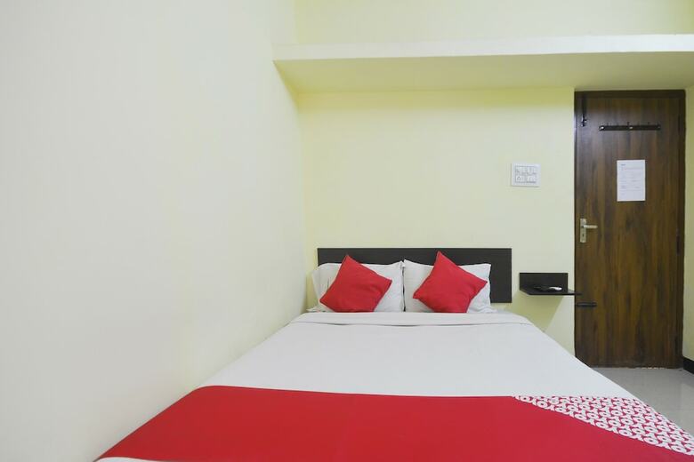 Hotel Oyo 24331 Rose Park Inn