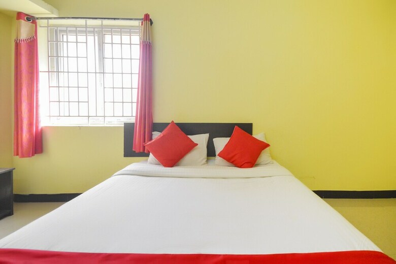 Hotel Oyo 24331 Rose Park Inn