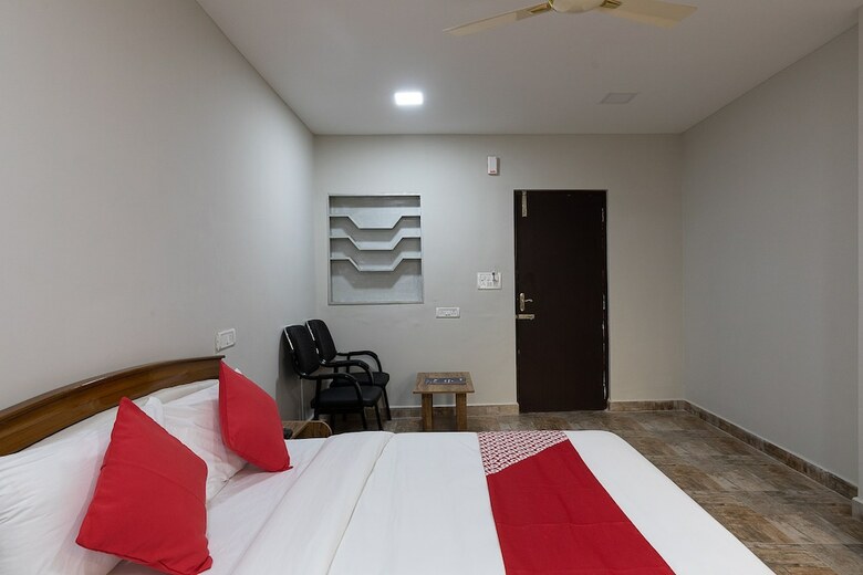 Hotel Oyo 39352 Nestle Inn