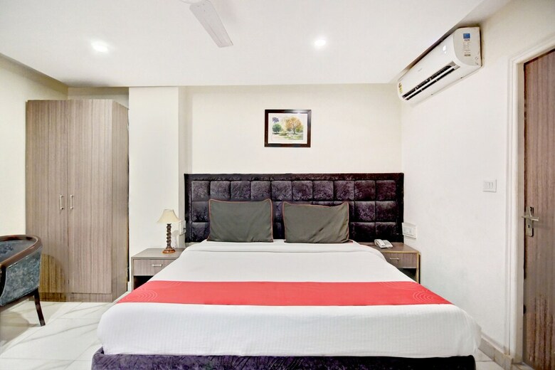 Hotel Collection O 30079 Indira Nagar