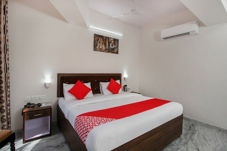 Oyo 35787 Hotel Lily Bay Prime