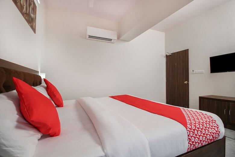 Oyo 35787 Hotel Lily Bay Prime