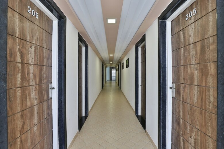 Hotel Oyo 30281 Krl Inn