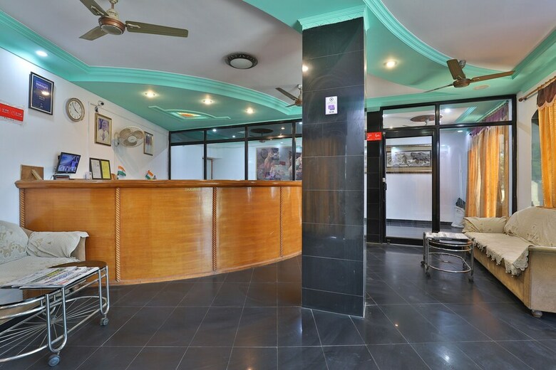 Oyo 28315 Hiriz Hotel
