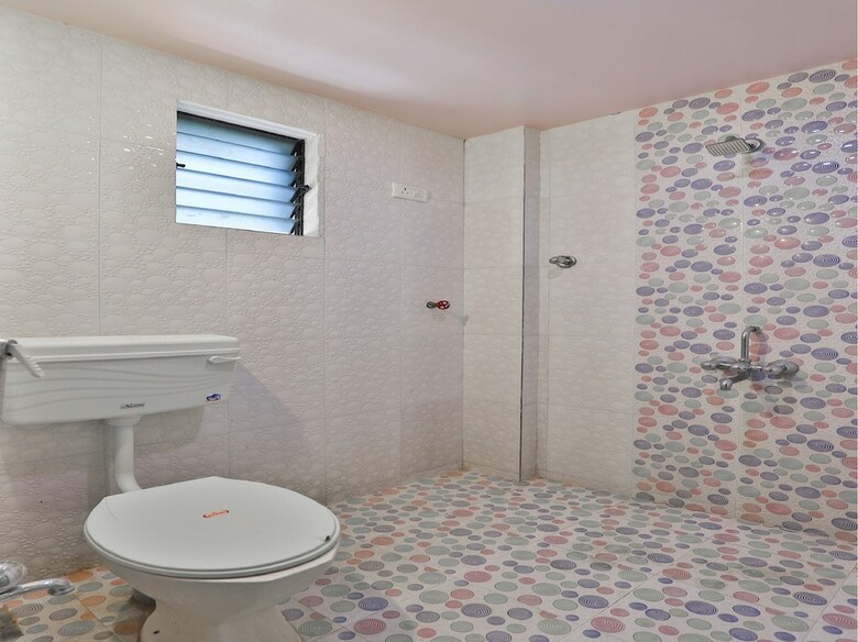 Oyo 28315 Hiriz Hotel