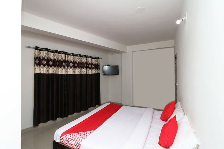 Hotel Oyo 29202 Sunny International