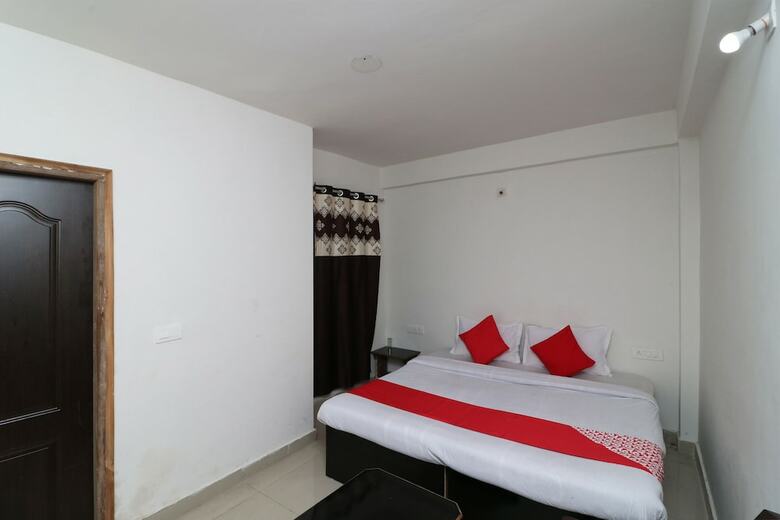 Hotel Oyo 29202 Sunny International