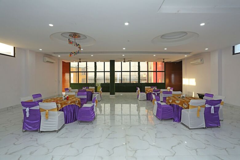 Oyo 30642 Hotel Sumanglam
