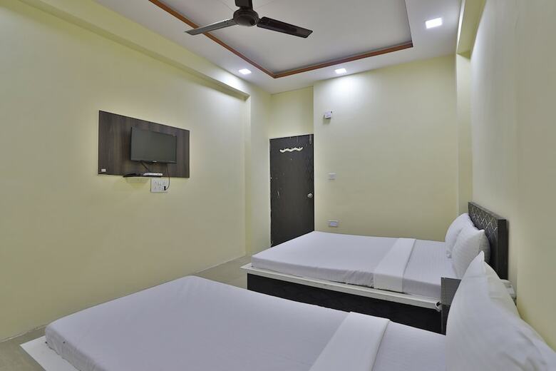 Spot On 44781 Hotel Shine Stay