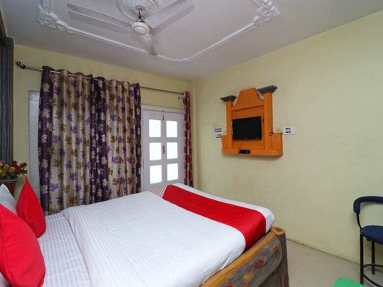 Hotel Oyo 40457 Green Villa
