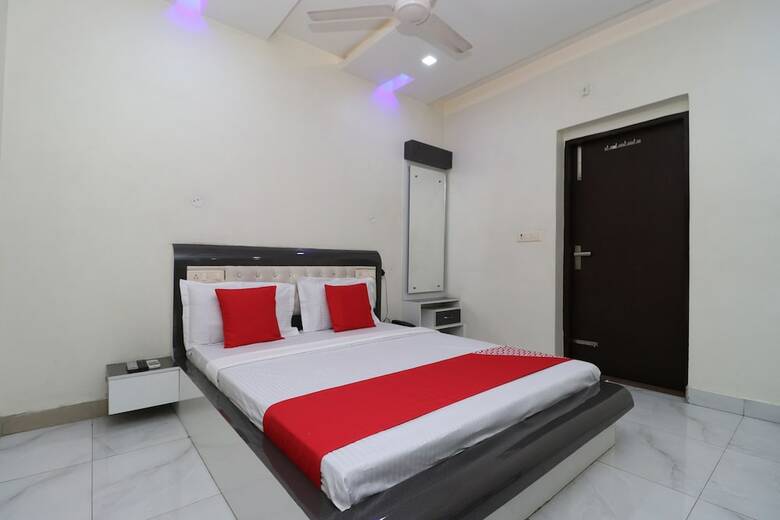 Oyo 29637 Hotel Kakkar