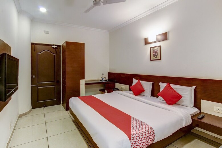 Capital O 45454 Hotel The Spring