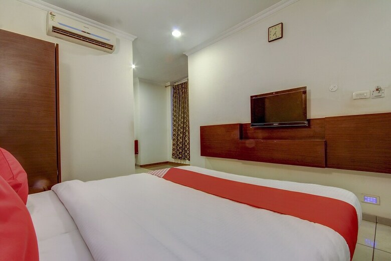 Capital O 45454 Hotel The Spring