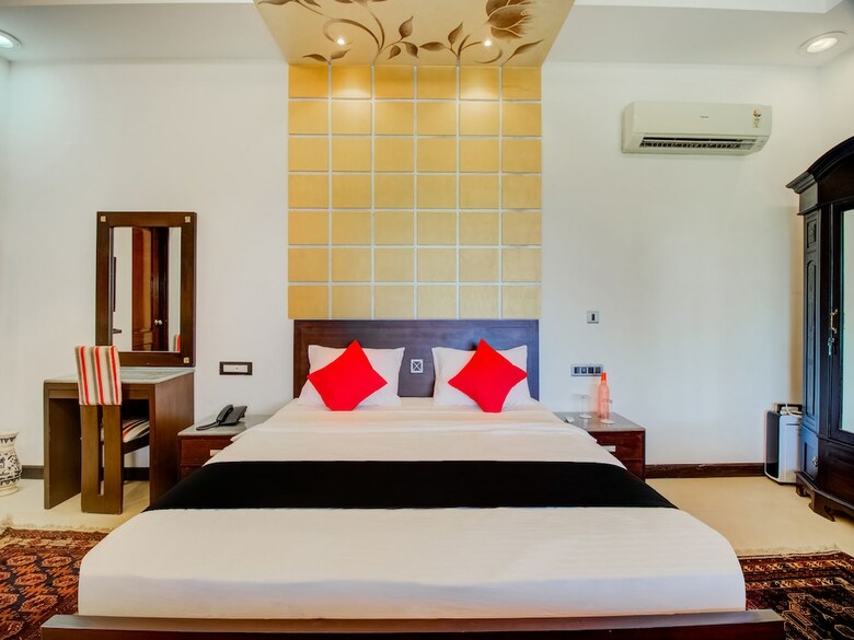 Hotel Capital O 37435 La Papa Resort