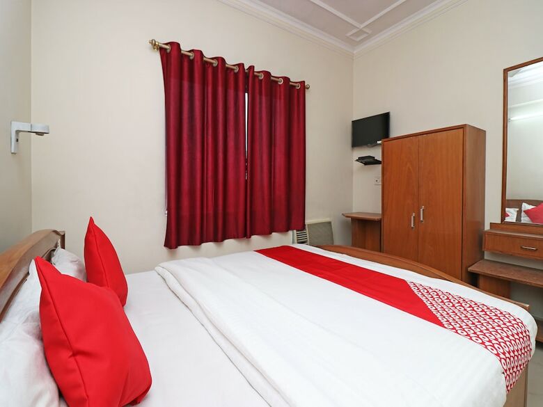 Oyo 28130 Hotel Shiva