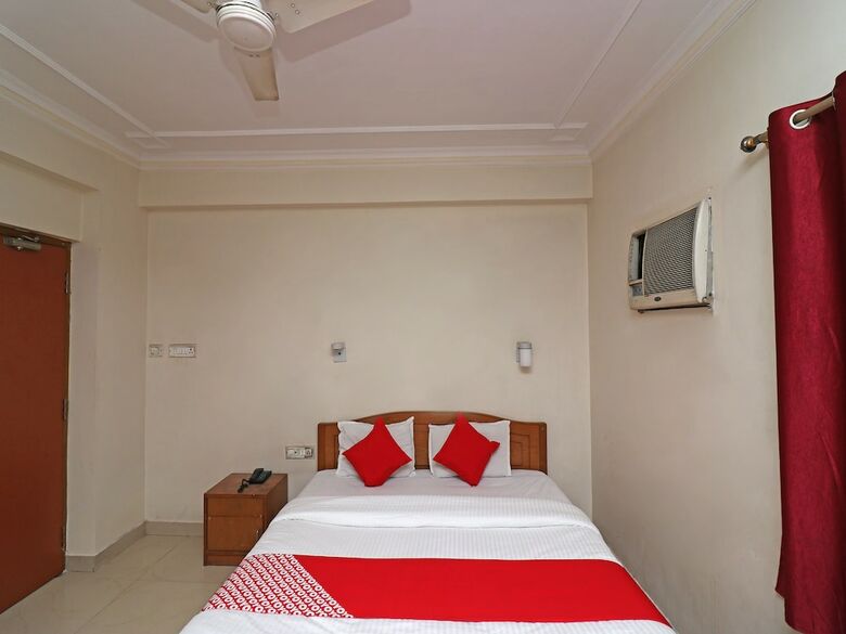 Oyo 28130 Hotel Shiva