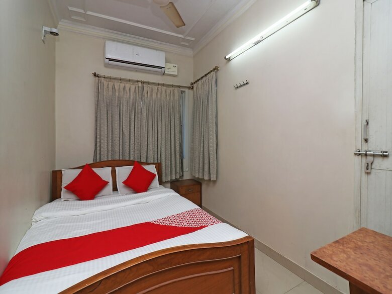 Oyo 28130 Hotel Shiva