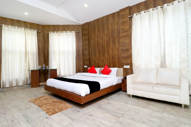 Hotel Capital O 3864 Master Farm