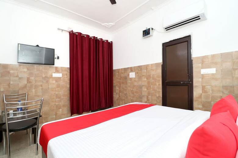 Oyo 33475 Hotel Orient View