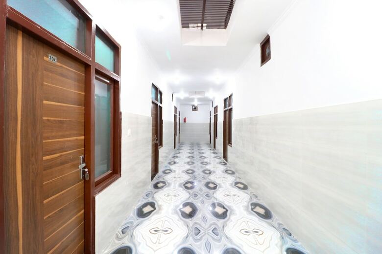 Oyo 33475 Hotel Orient View