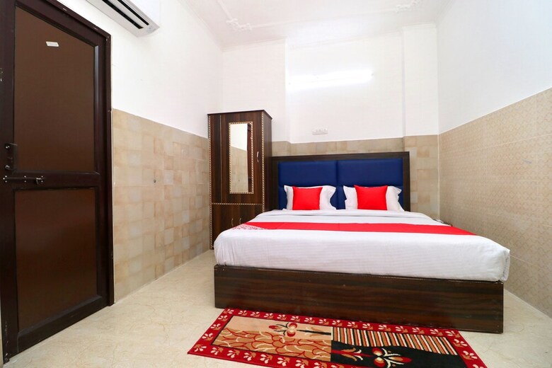 Oyo 33475 Hotel Orient View