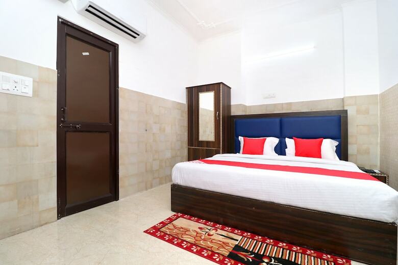 Oyo 33475 Hotel Orient View