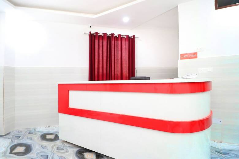 Oyo 33475 Hotel Orient View