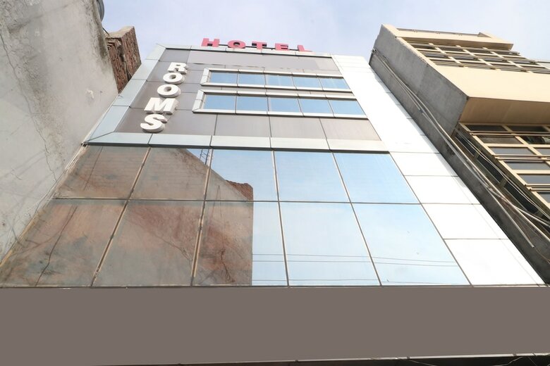 Oyo 28691 Hotel Golden Star