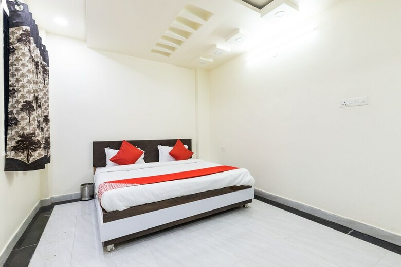 Oyo 39426 Hotel Lotus