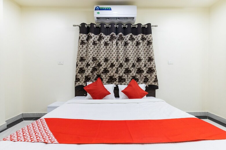 Oyo 39426 Hotel Lotus