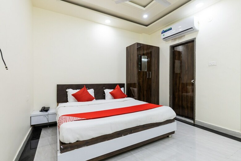Oyo 39426 Hotel Lotus