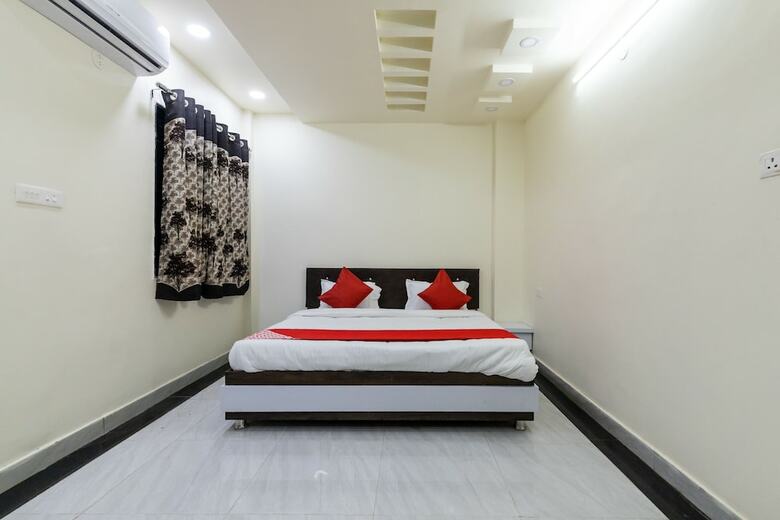 Oyo 39426 Hotel Lotus