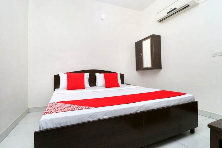 Oyo 27614 Hotel Oscar Inn