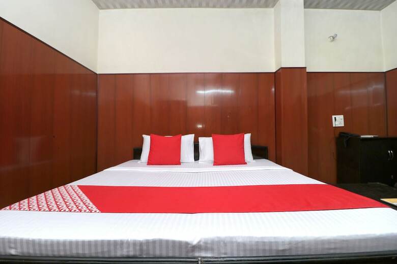 Oyo 27614 Hotel Oscar Inn