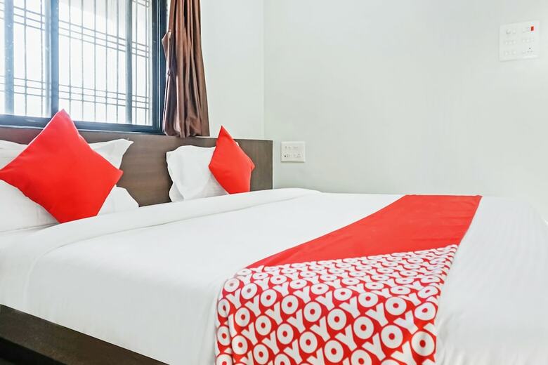 Oyo 33396 Hotel Kartik