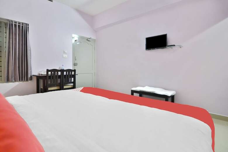 Hotel Oyo 44093 Shanthi Residency