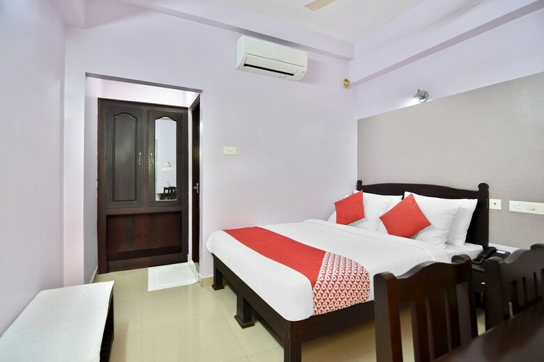 Hotel Oyo 44093 Shanthi Residency