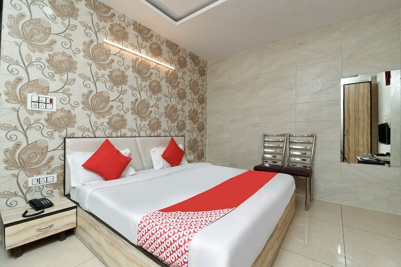 Hotel Oyo Flagship 19542 Flamingo Grand