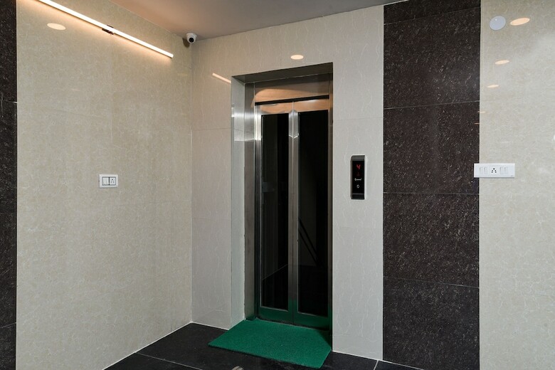 Hotel Oyo Flagship 19542 Flamingo Grand