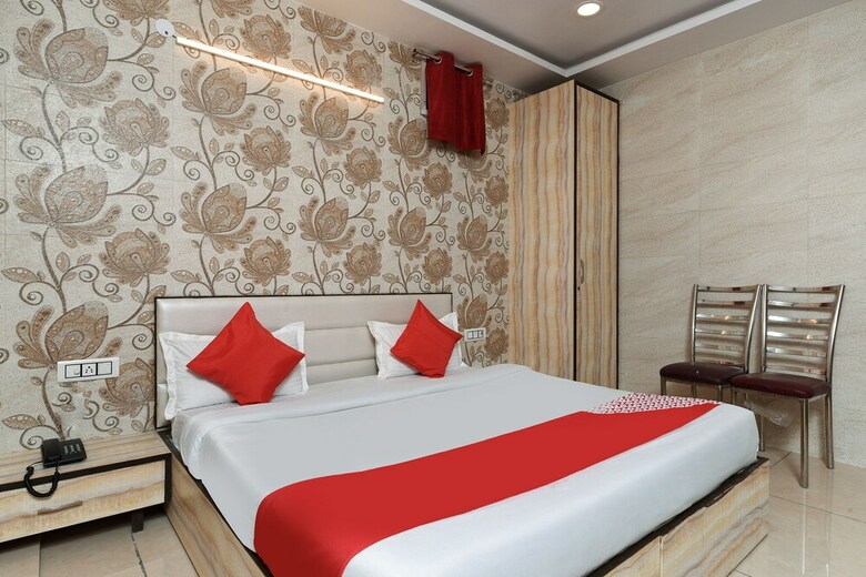 Hotel Oyo Flagship 19542 Flamingo Grand