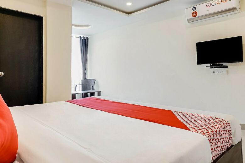 Oyo 19363 United Star Hotel