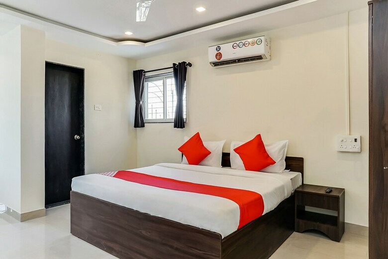 Oyo 19363 United Star Hotel