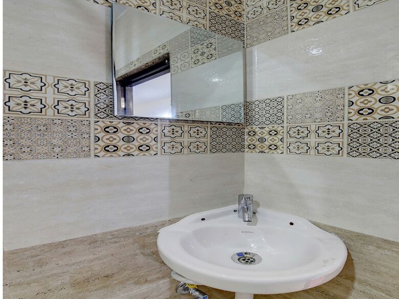 Hotel Oyo 13933 Varcity Pearl