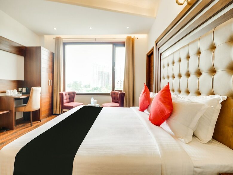 Capital O 44117 Hotel Alphonso
