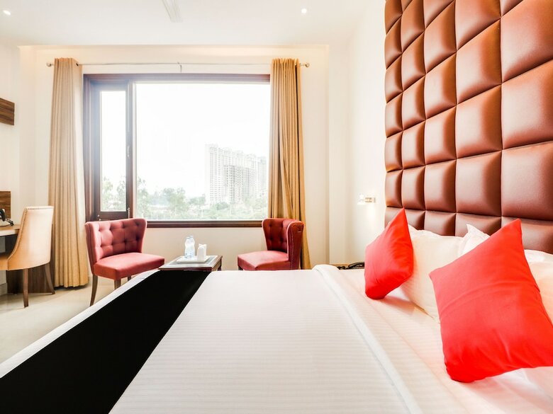 Capital O 44117 Hotel Alphonso