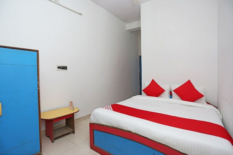 Oyo 28006 Hotel President