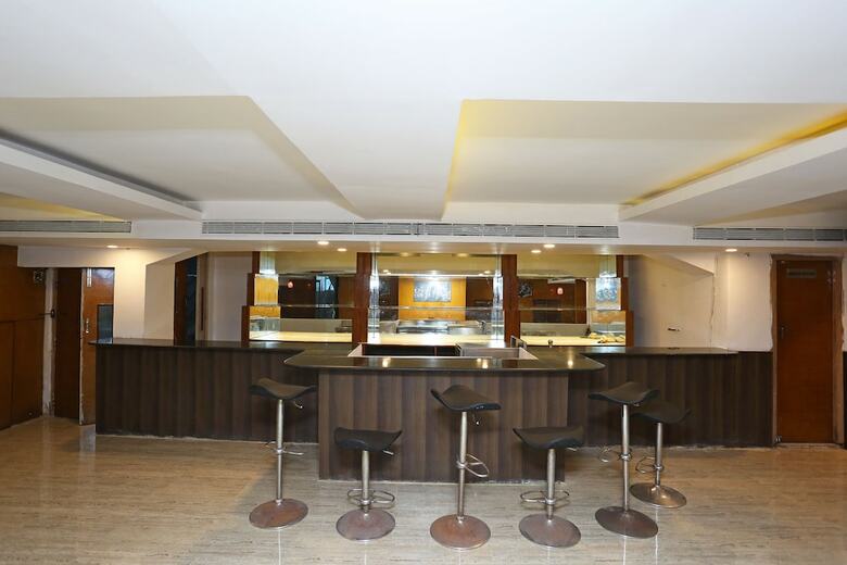 Collection O 186 Hotel Triple C