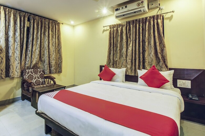 Oyo 28047 Hotel Galaxy Residency
