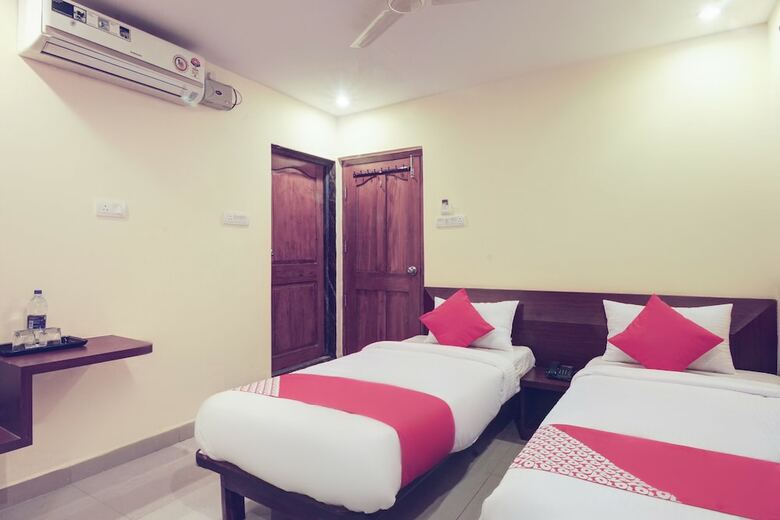 Oyo 28047 Hotel Galaxy Residency