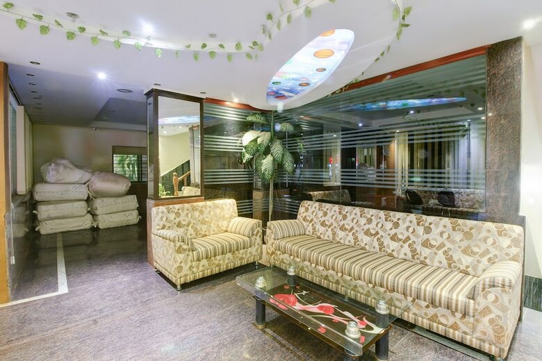 Oyo 28047 Hotel Galaxy Residency